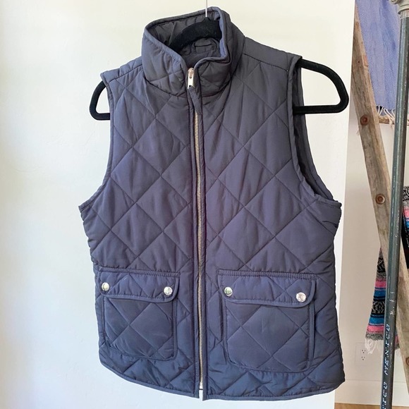 THREAD & SUPPLY Women's Navy Blue Quilted Poly Fill Zip Front Puffer Vest sz S - Picture 3 of 10